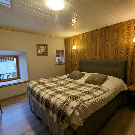 Alpstuga La Ferme Du Douanier & 5 Etoiles